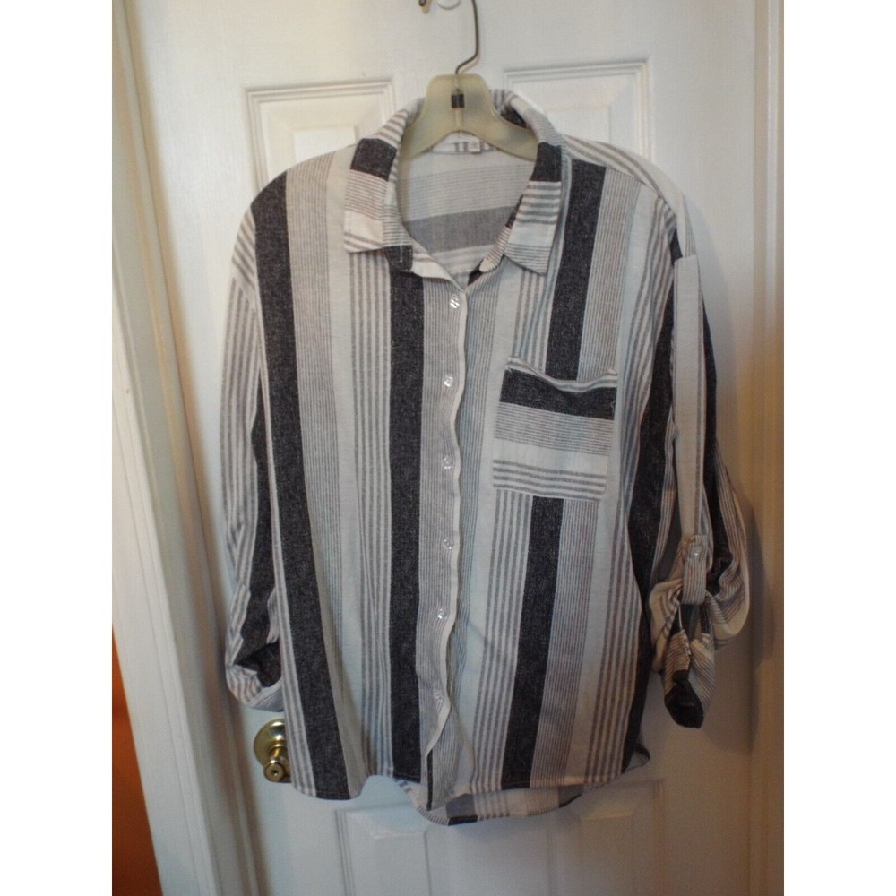 Eden & Olive Women's Large Striped Long Sleeve Button Up Shirt Soft